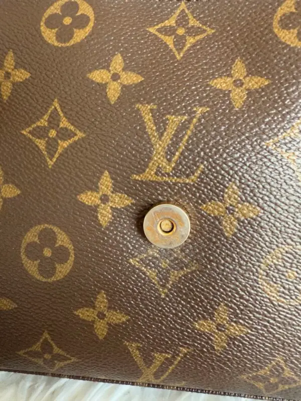 Louis Vuitton Mini Looping - Image 10