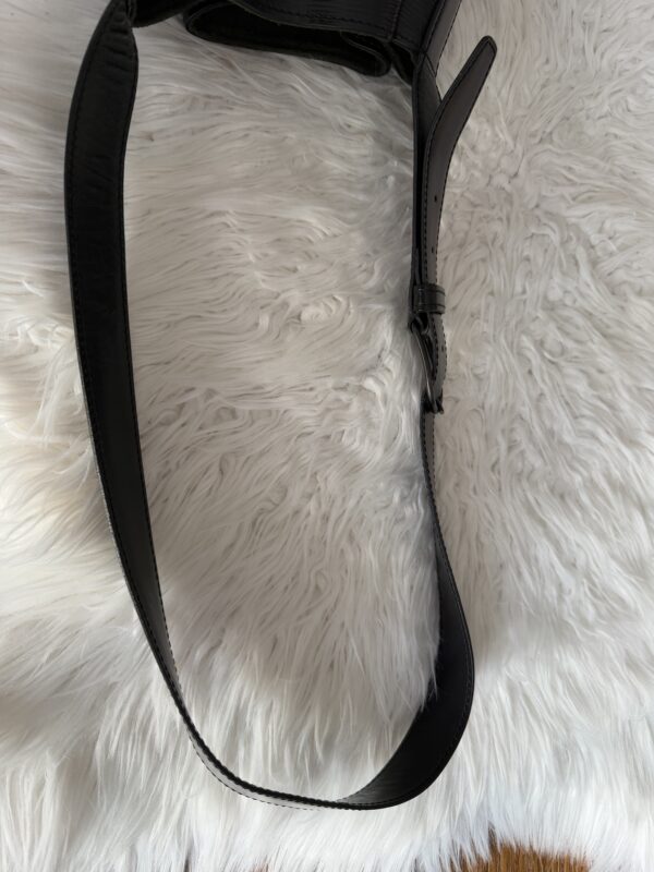 Louis Vuitton Sac D'Epaule GM - Image 8