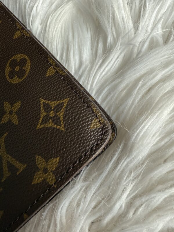Louis Vuitton Monogram Porte Documents Sénateur - Image 11