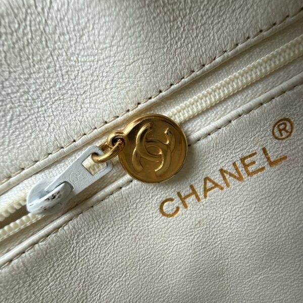 Chanel Tassel Camera Bag Lambskin White - Image 6