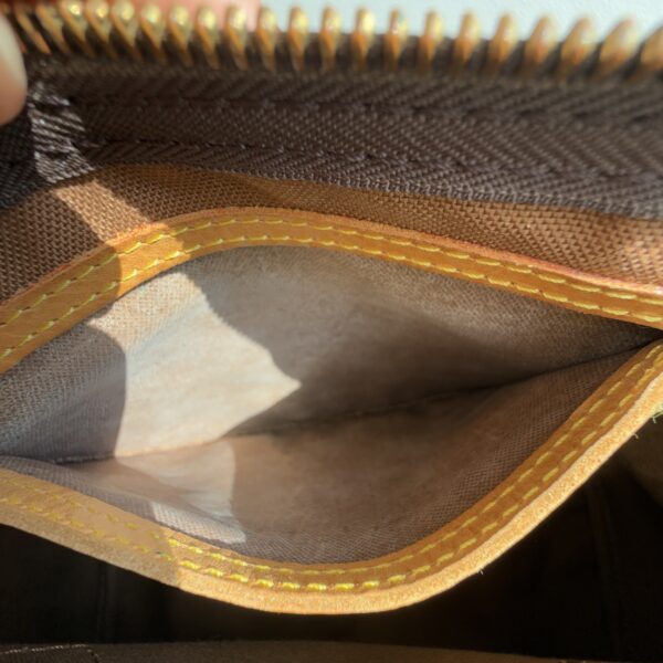 Louis Vuitton Speedy 30 Monogram Canvas - Image 11