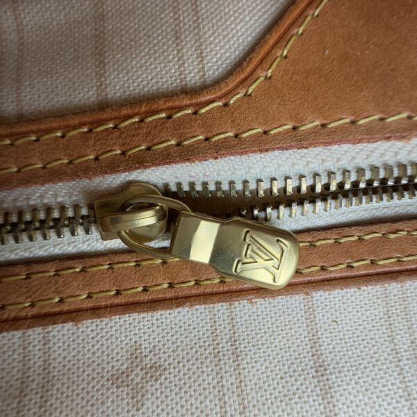 Louis Vuitton Neverfull MM Damier Azur - Image 6