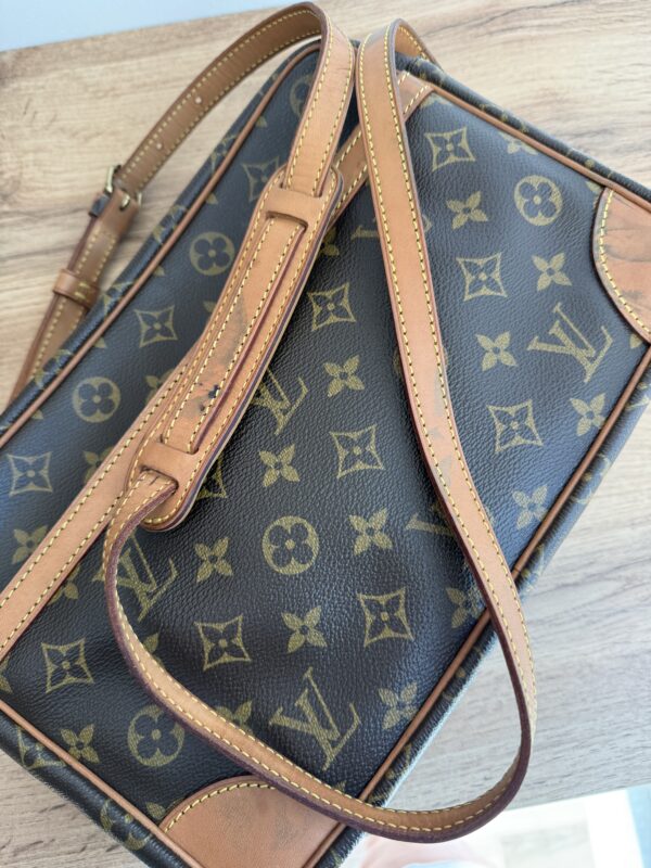 Louis Vuitton Trocadero 30 Monogram - Image 10