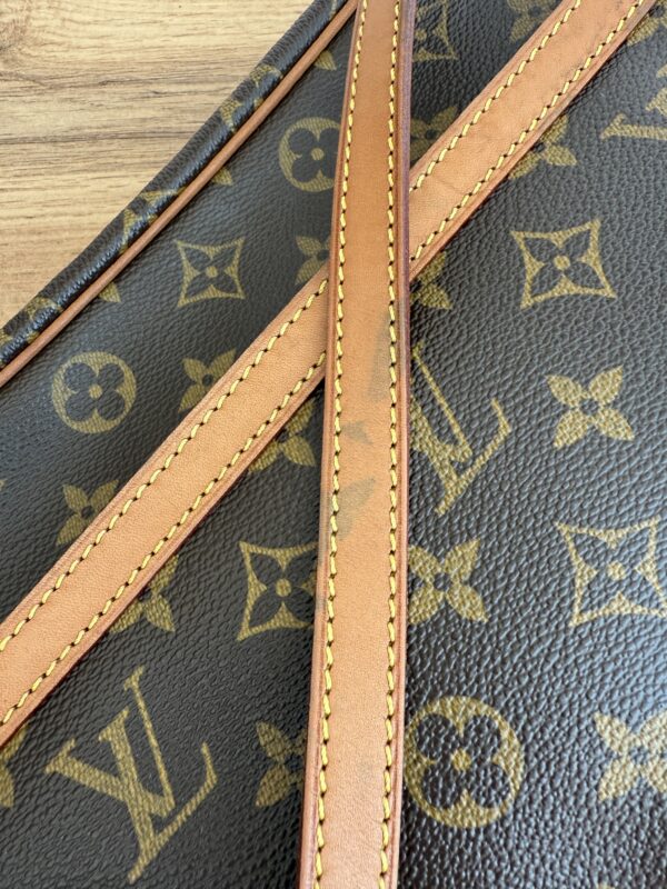 Louis Vuitton Trocadero 30 Monogram - Image 13