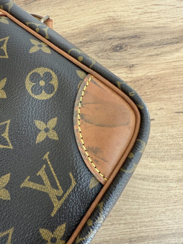 Louis Vuitton Trocadero 30 Monogram - Image 14