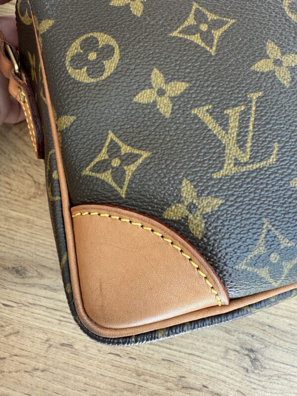 Louis Vuitton Trocadero 30 Monogram - Image 18