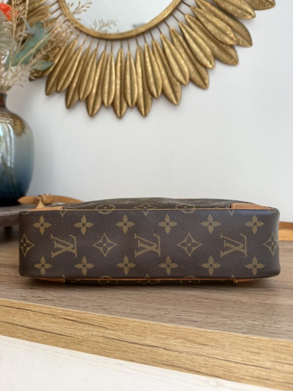 Louis Vuitton Trocadero 27 Monogram Canvas - Image 11