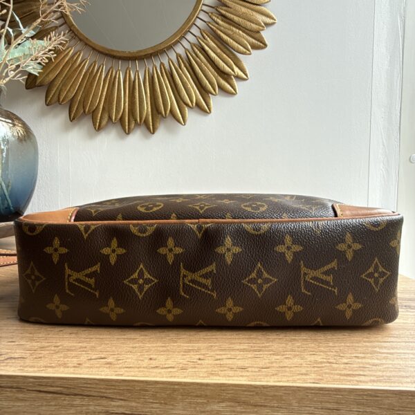 Louis Vuitton Trocadero 30 Monogram - Image 8