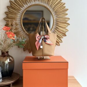 Hermes Picotin Lock 22 Biscuit