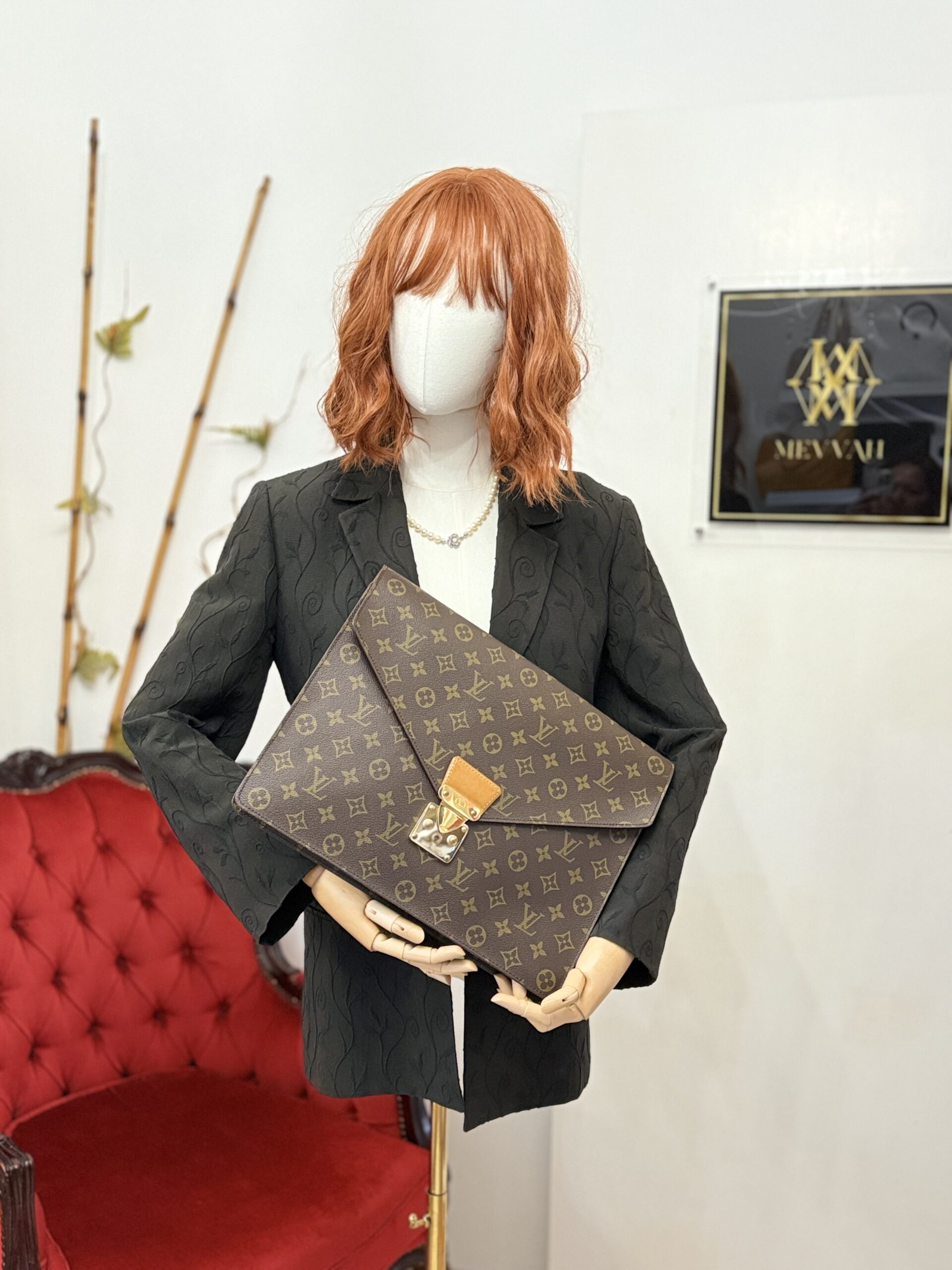 LOUIS VUITTON Monogram Porte Documents Sénateur - Image 2