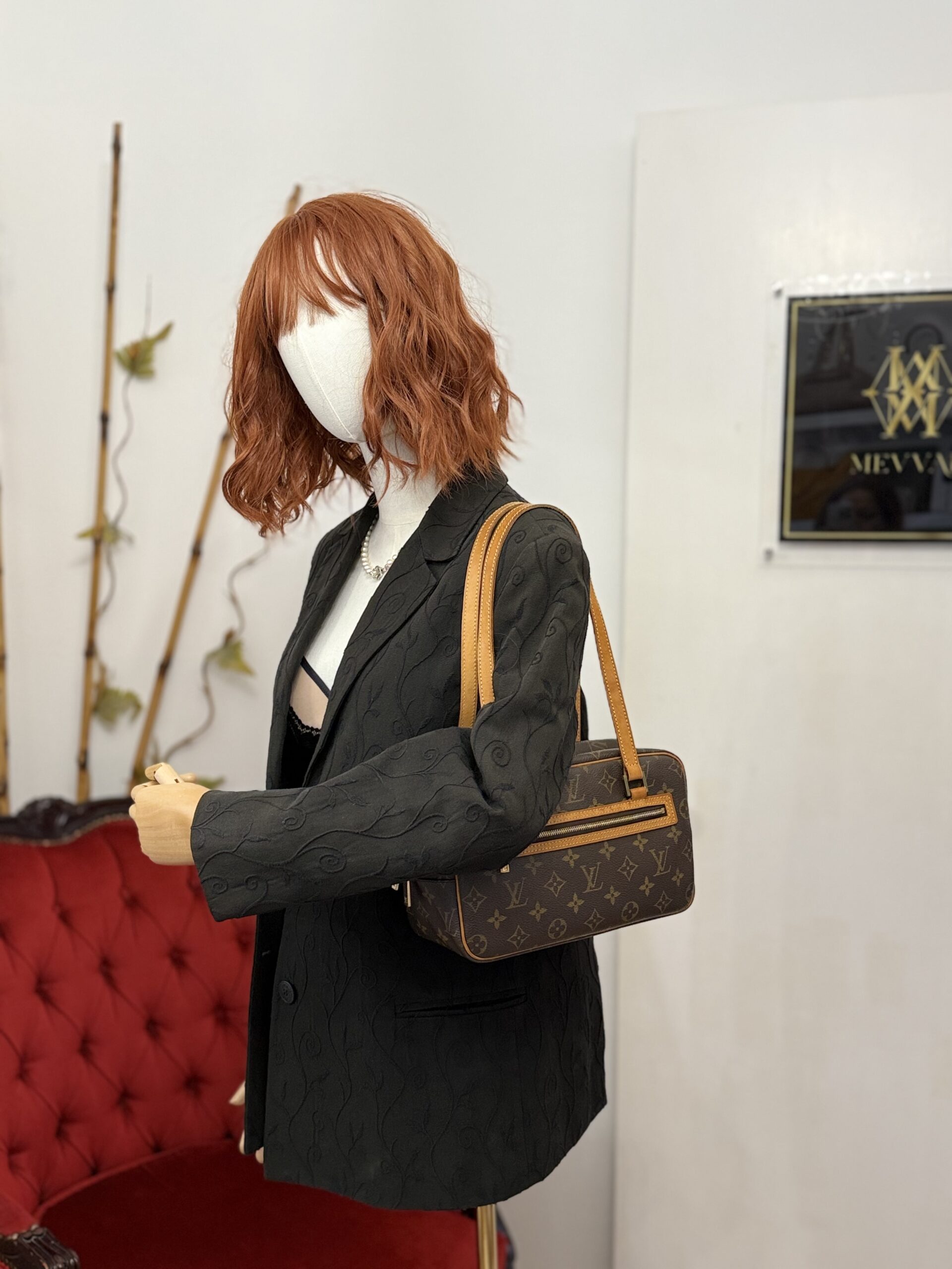 LOUIS VUITTON Cite MM Monogram - Image 2