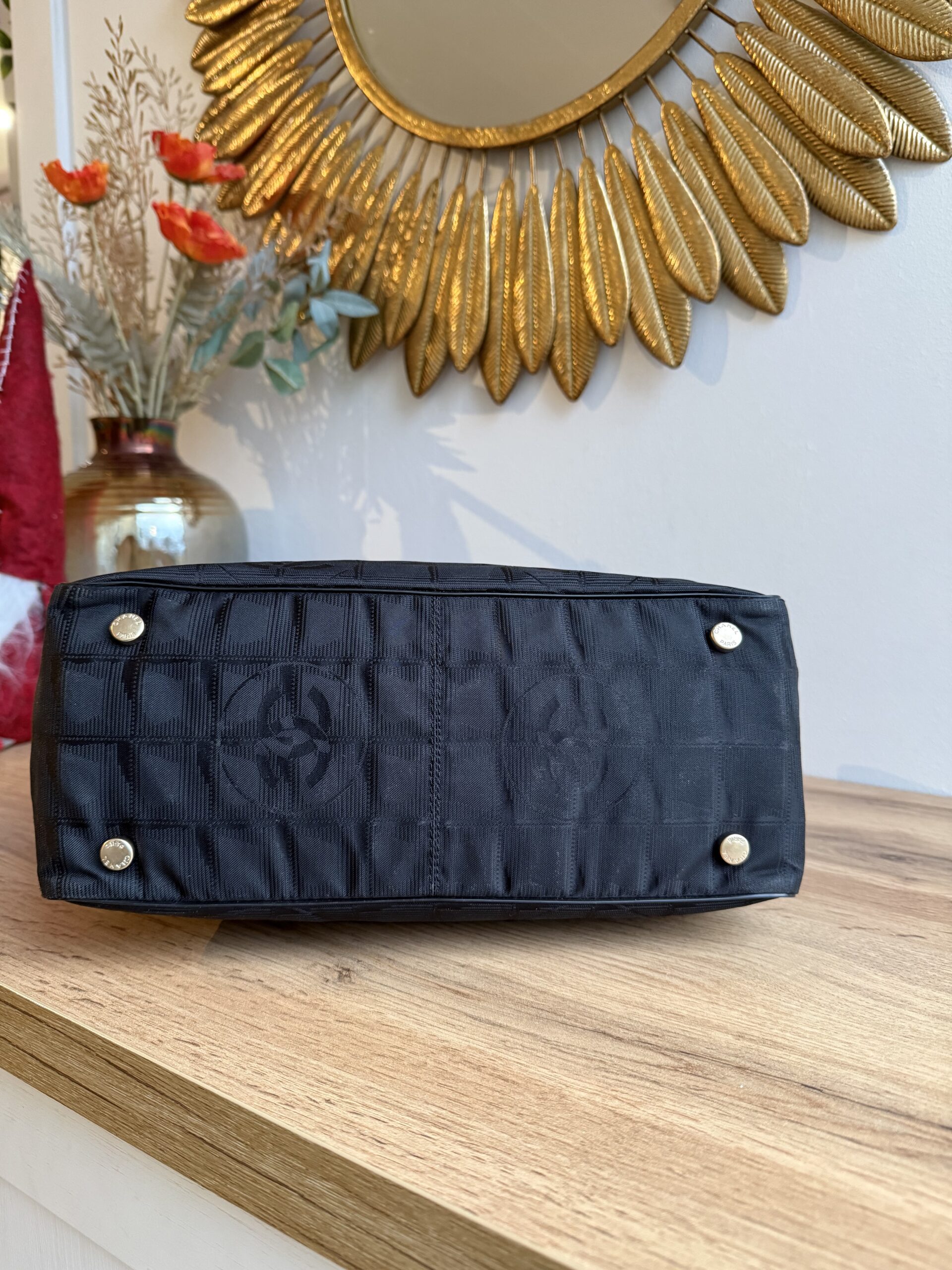 CHANEL New Travel Line Tote Small - Image 12