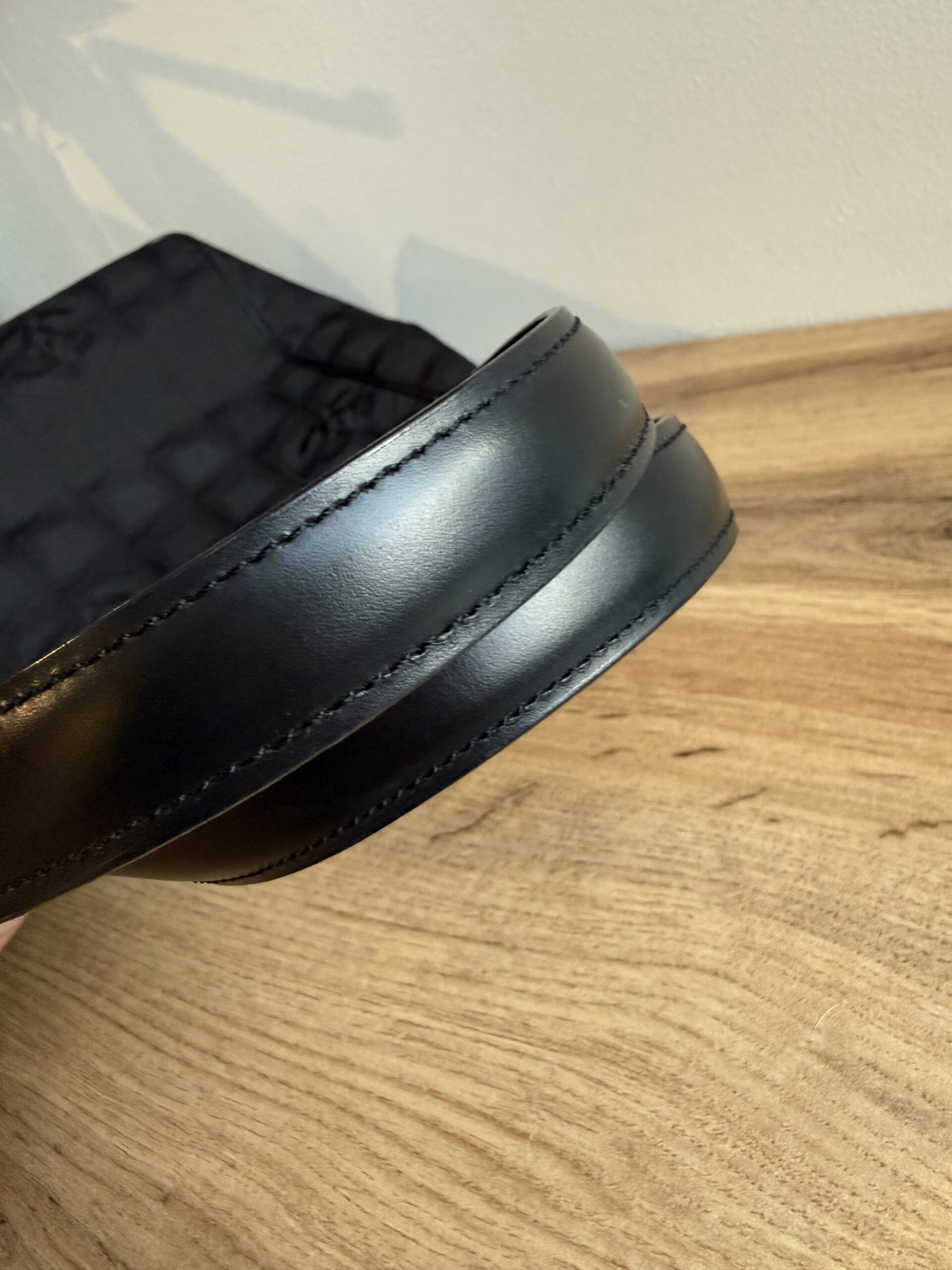 CHANEL New Travel Line Tote Small - Image 15