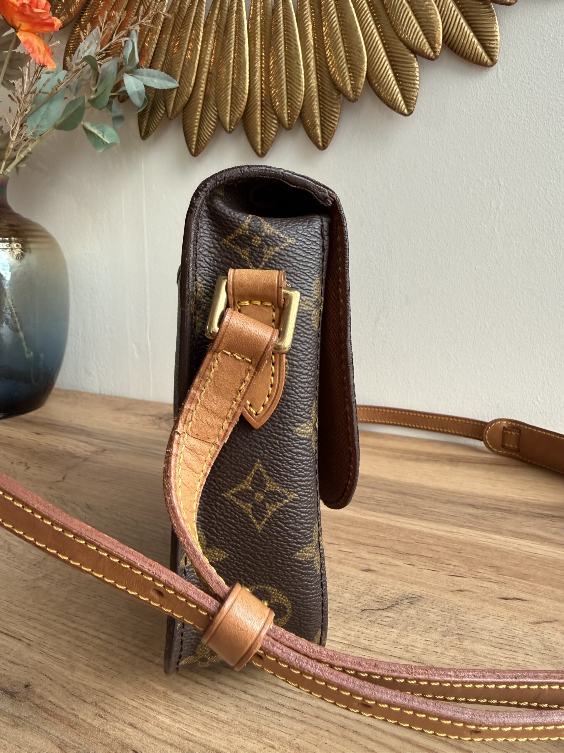 LOUIS VUITTON Saint Cloud MM - Image 6