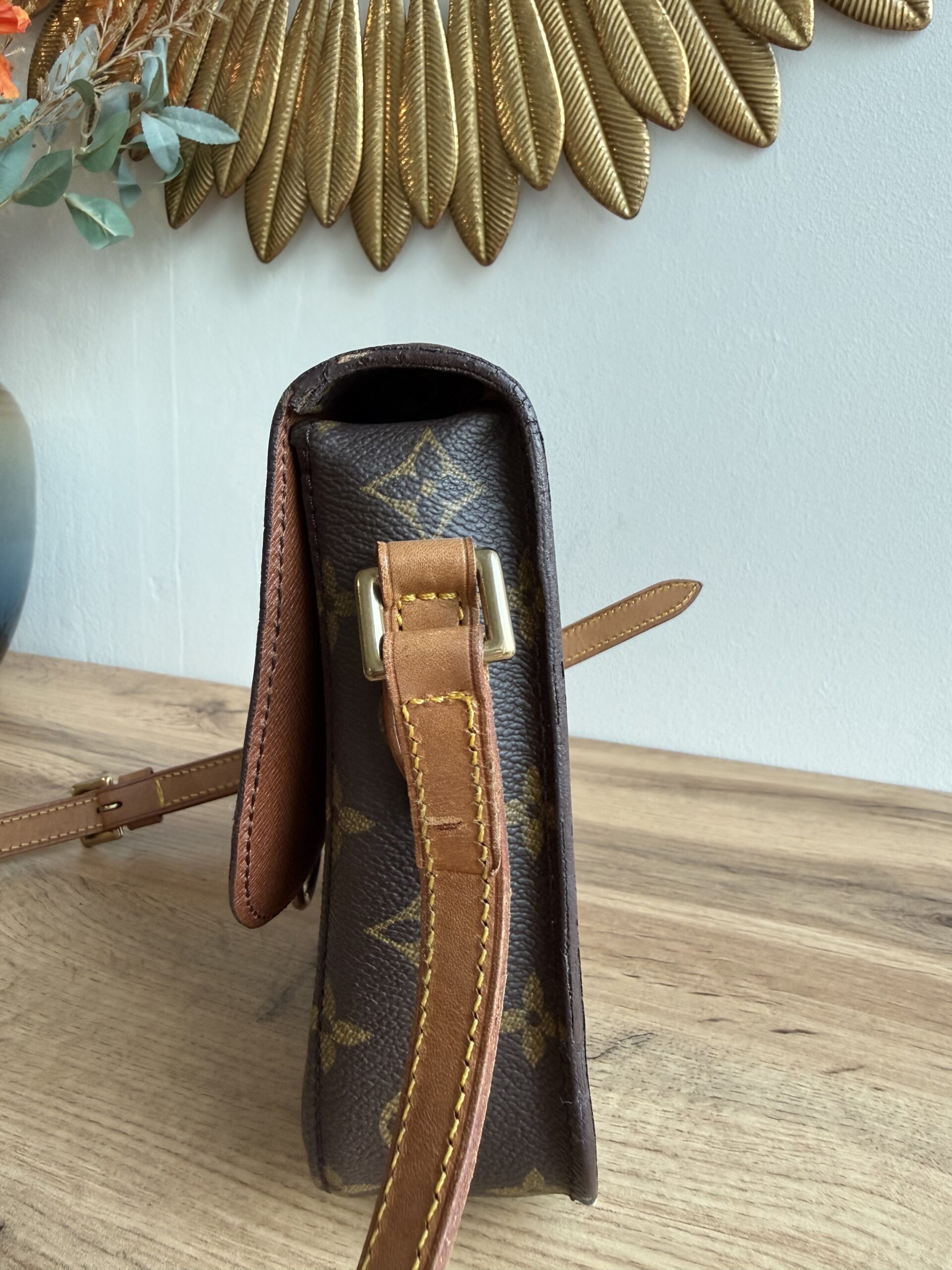 LOUIS VUITTON Saint Cloud MM - Image 7