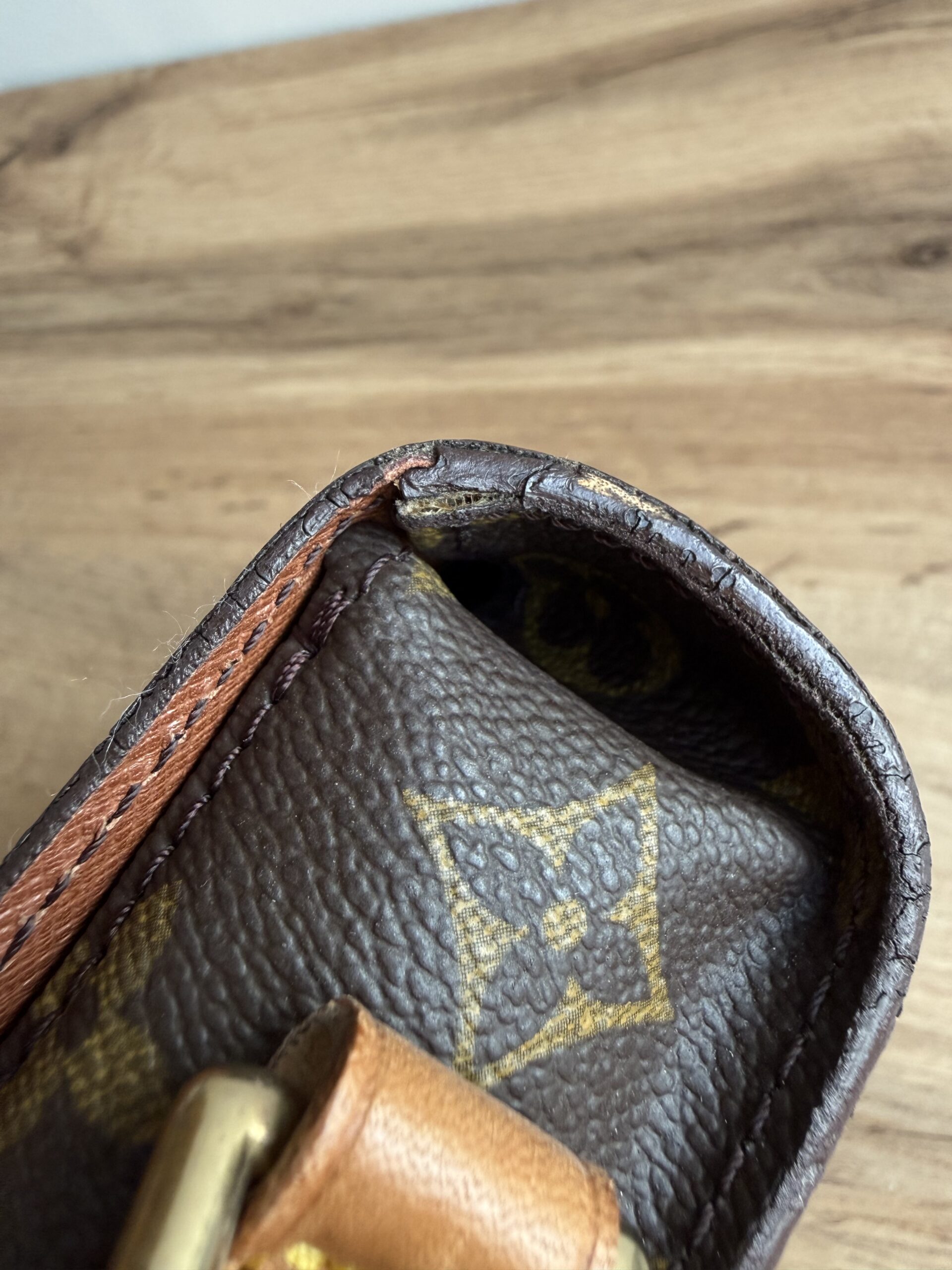 LOUIS VUITTON Saint Cloud MM - Image 12