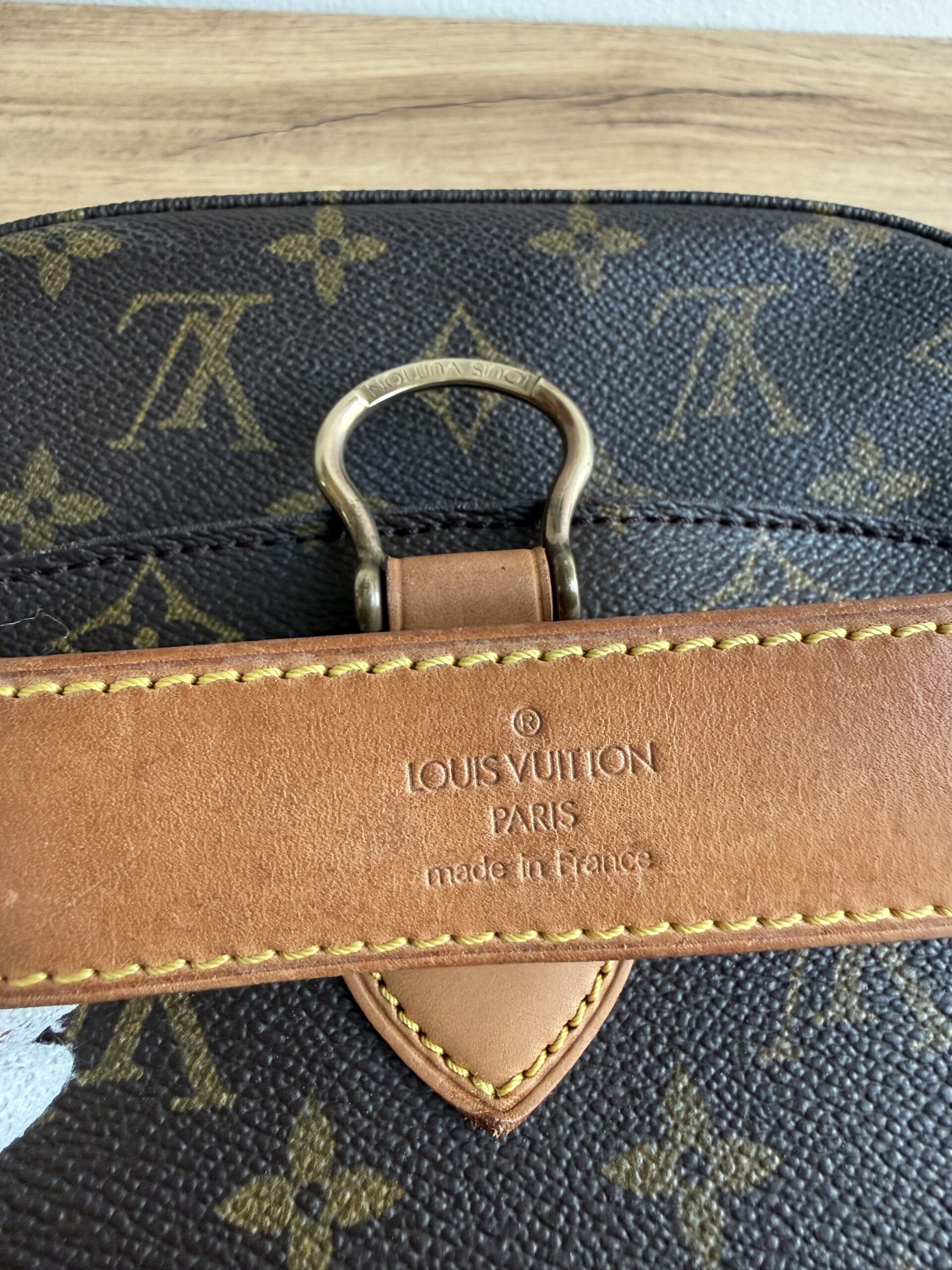 LOUIS VUITTON Saint Cloud MM - Image 17