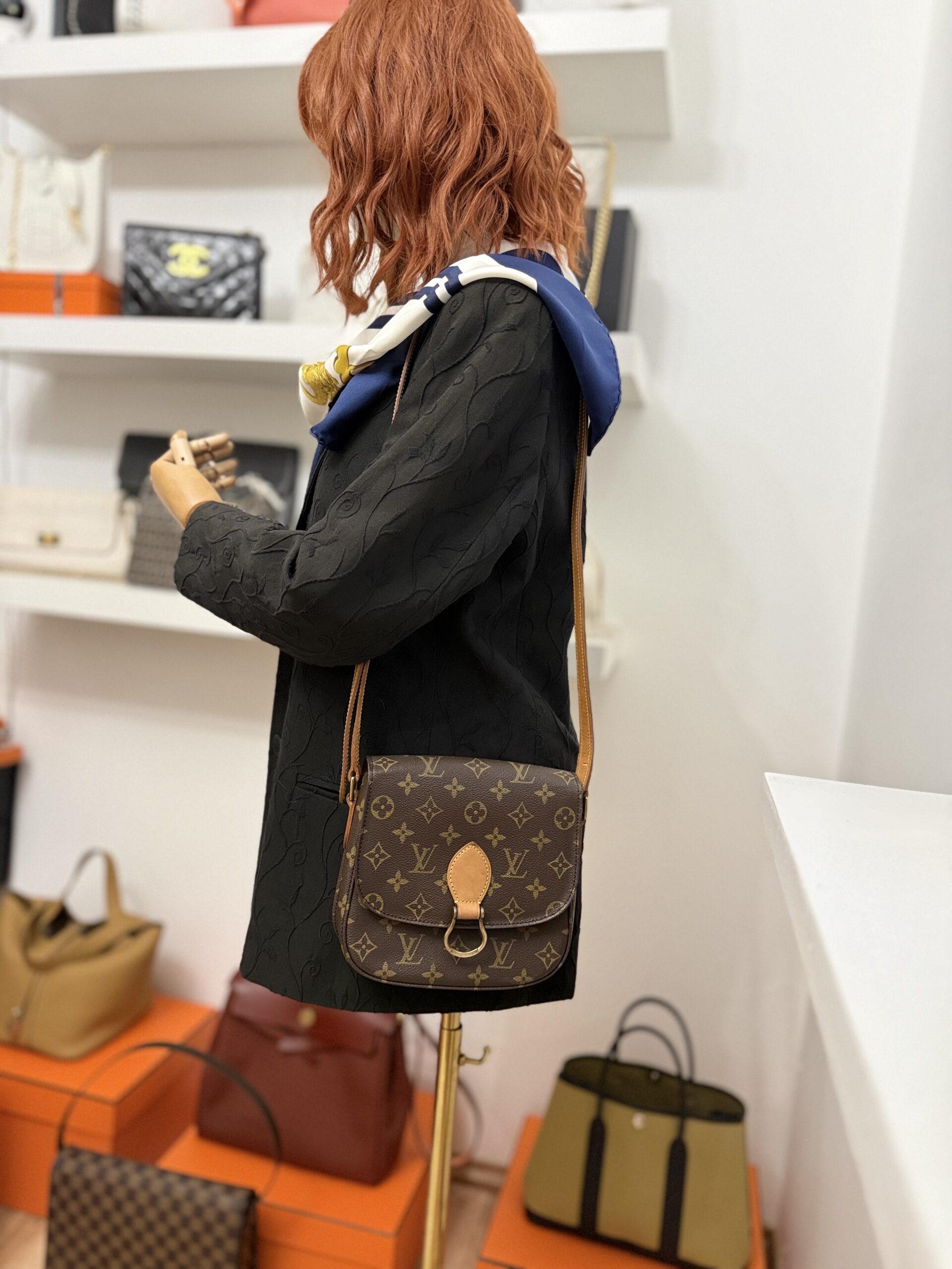 LOUIS VUITTON Saint Cloud MM - Image 2