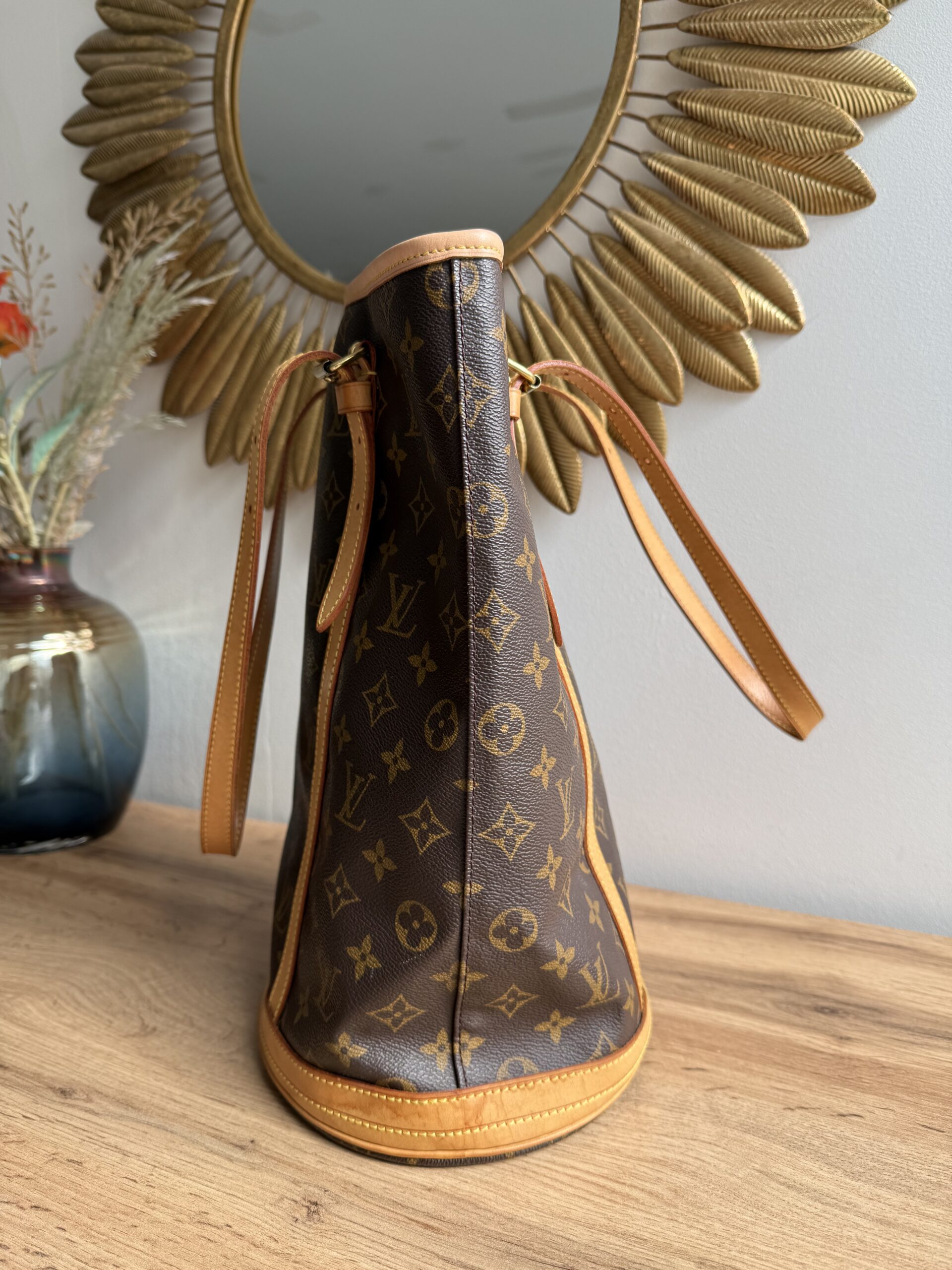 LOUIS VUITTON Monogram Bucket GM - Image 6
