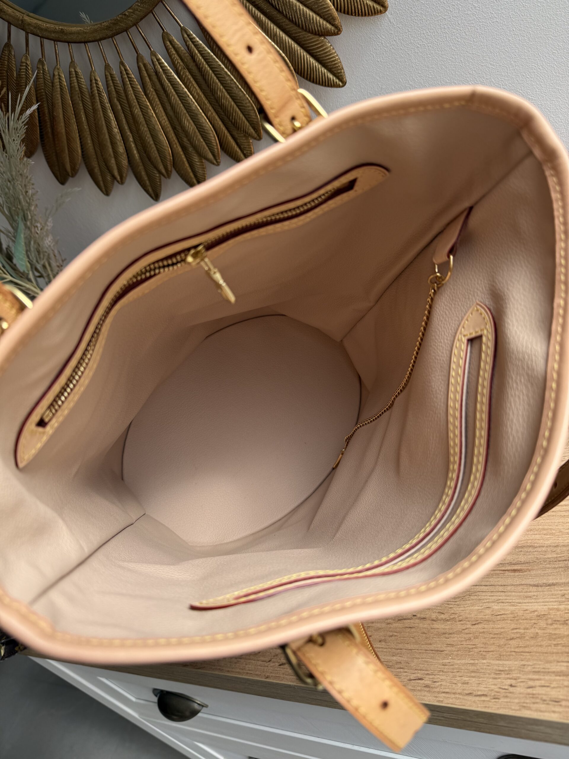 LOUIS VUITTON Monogram Bucket GM - Image 14