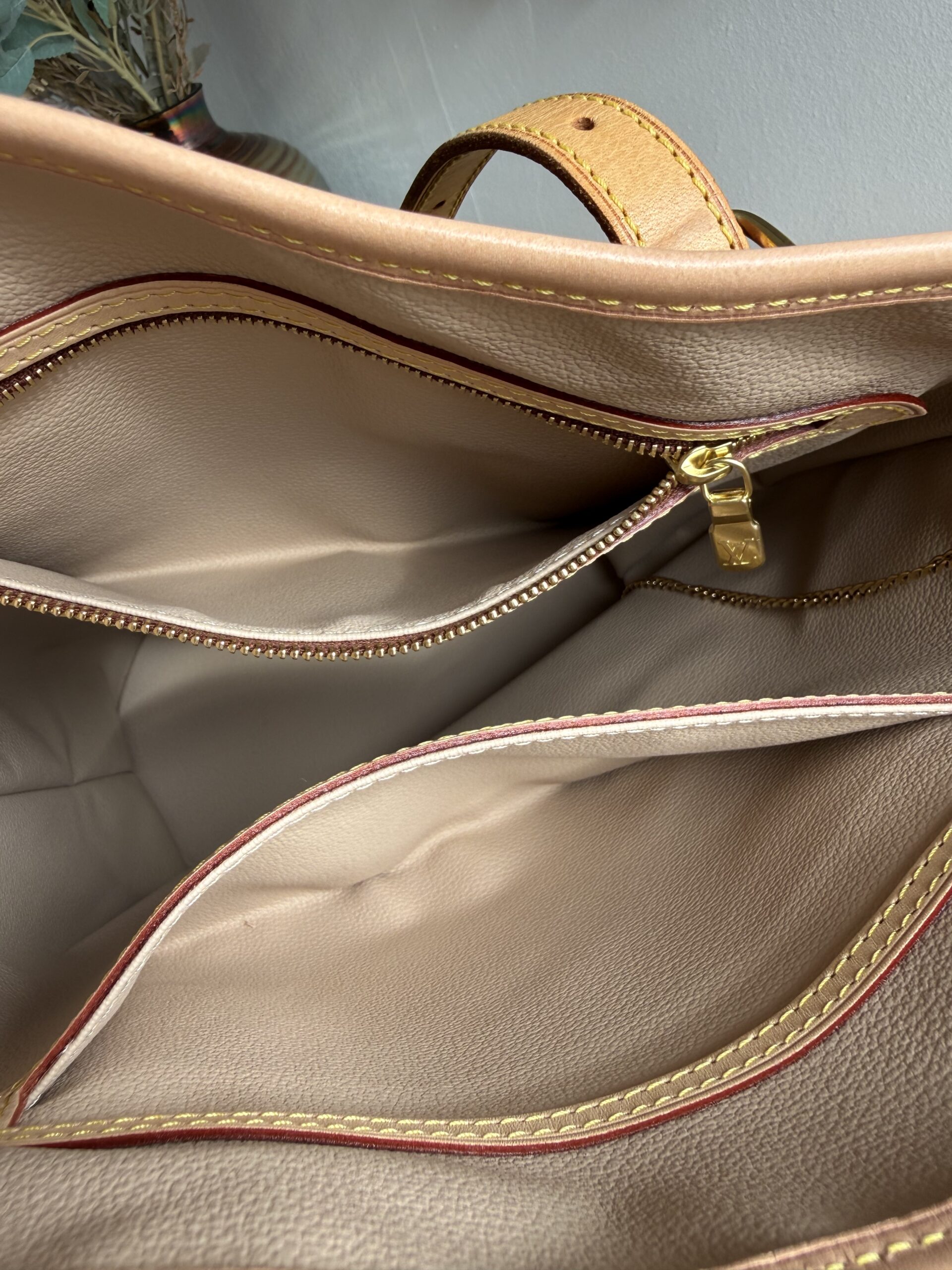 LOUIS VUITTON Monogram Bucket GM - Image 17