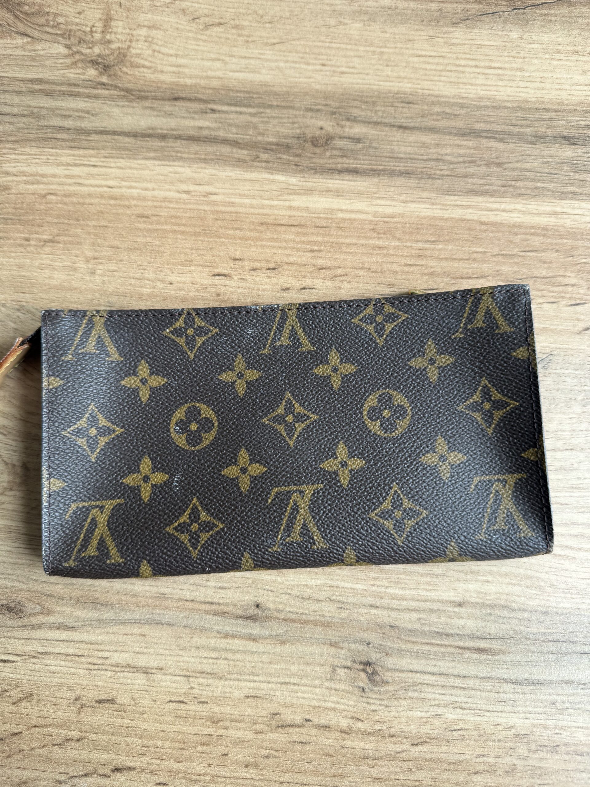 LOUIS VUITTON Monogram Bucket GM - Image 18