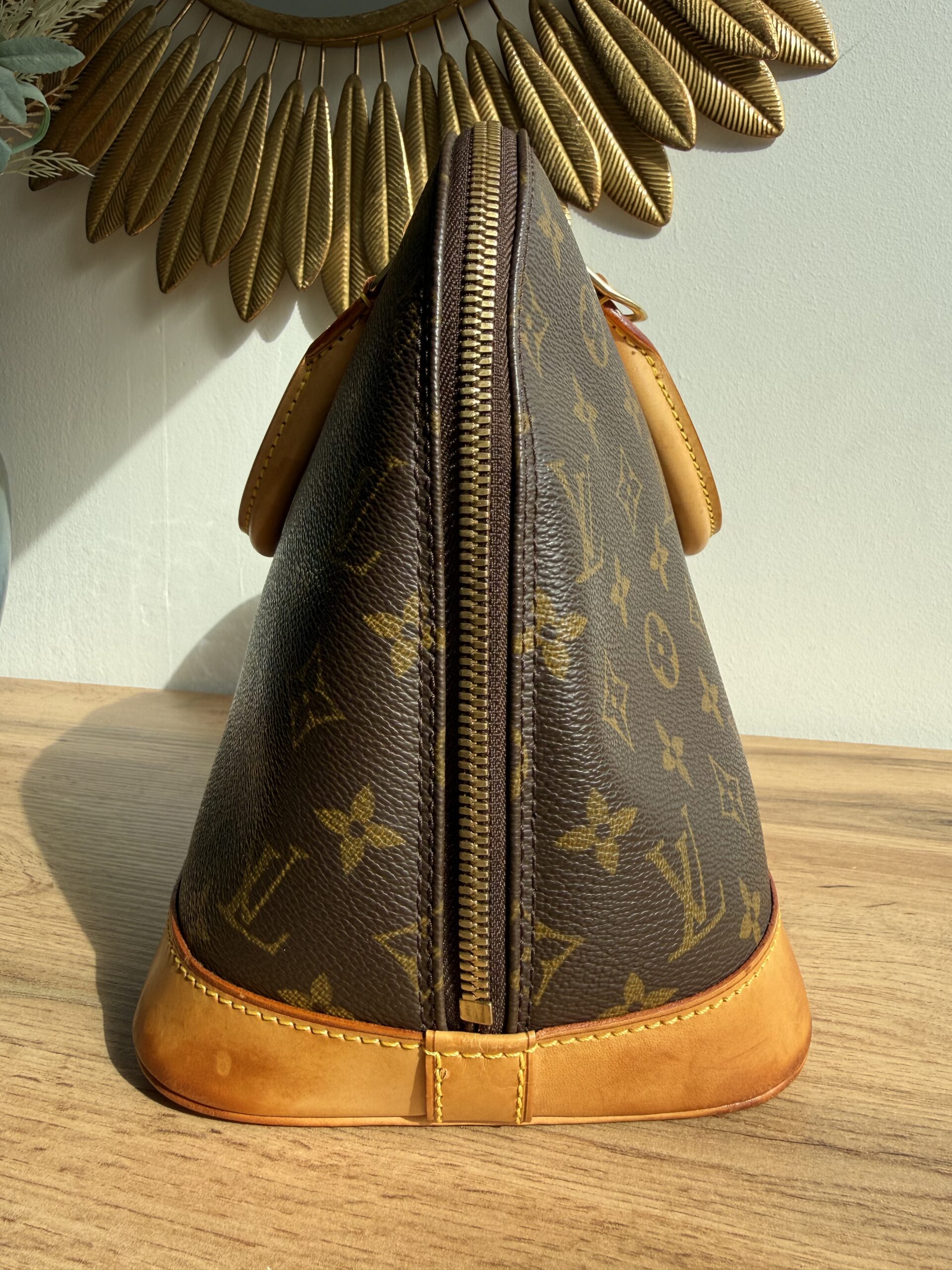 LOUIS VUITTON Alma Monogram PM - Image 4
