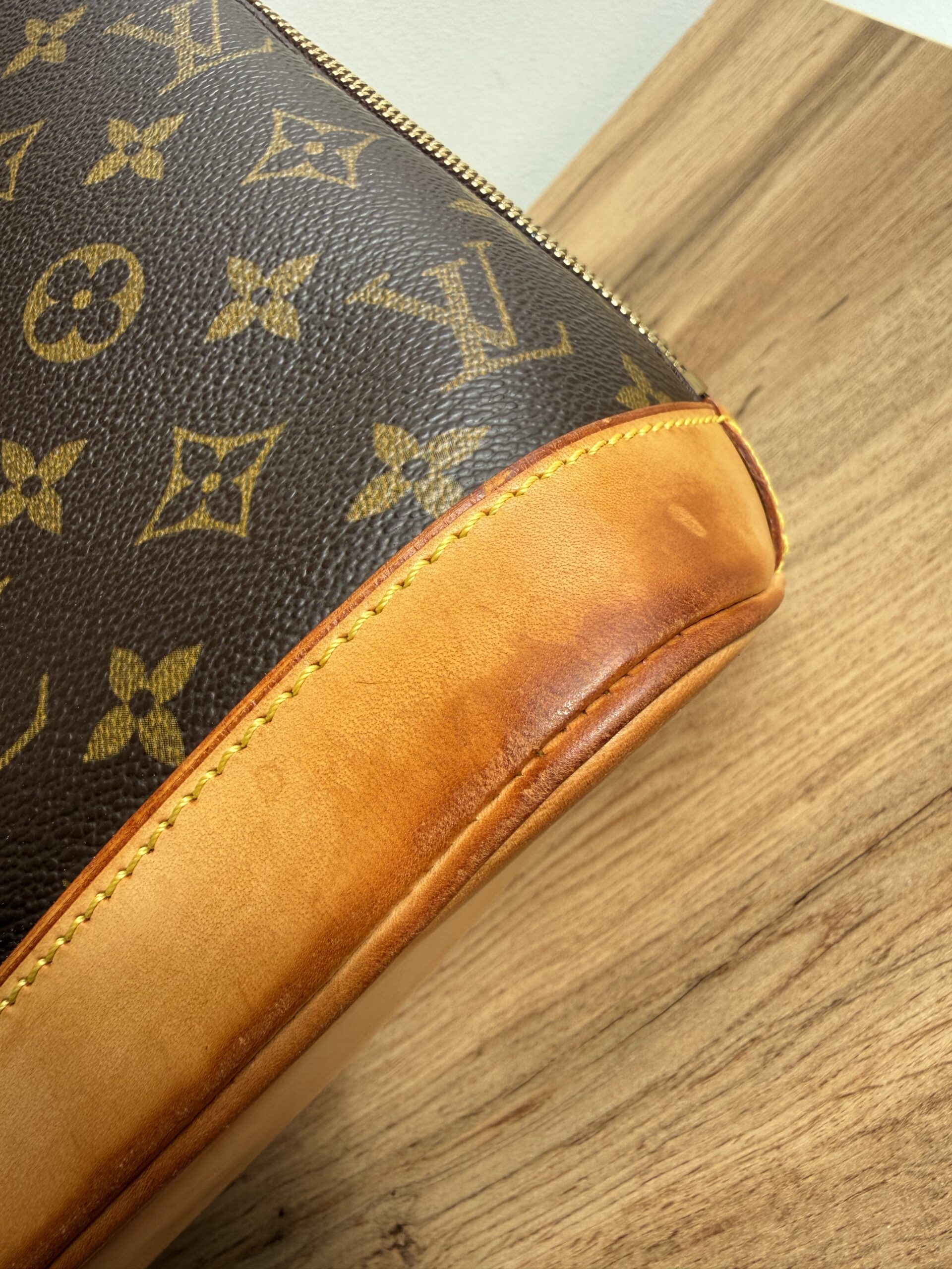 LOUIS VUITTON Alma Monogram PM - Image 9