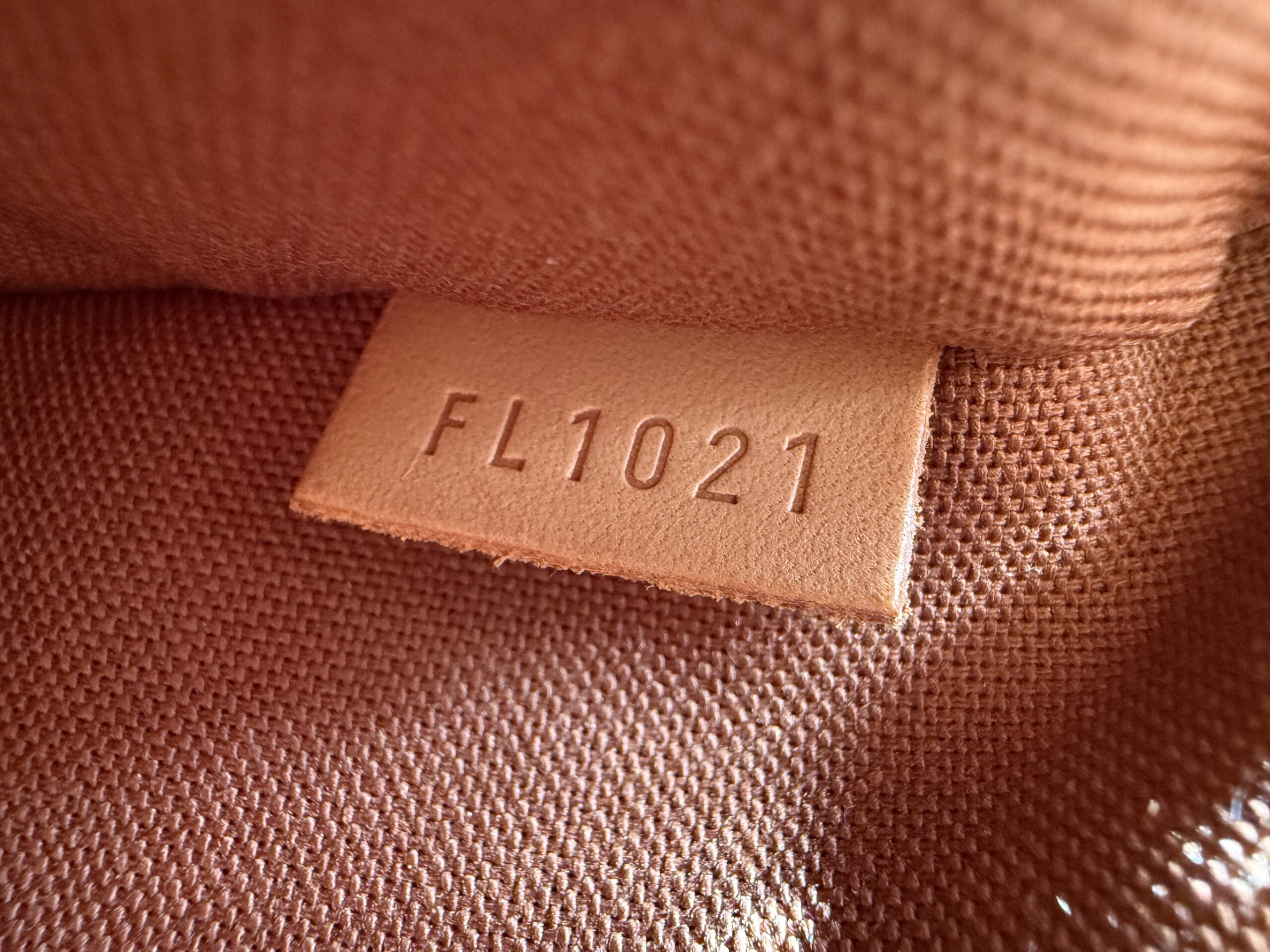 LOUIS VUITTON Alma Monogram PM - Image 19
