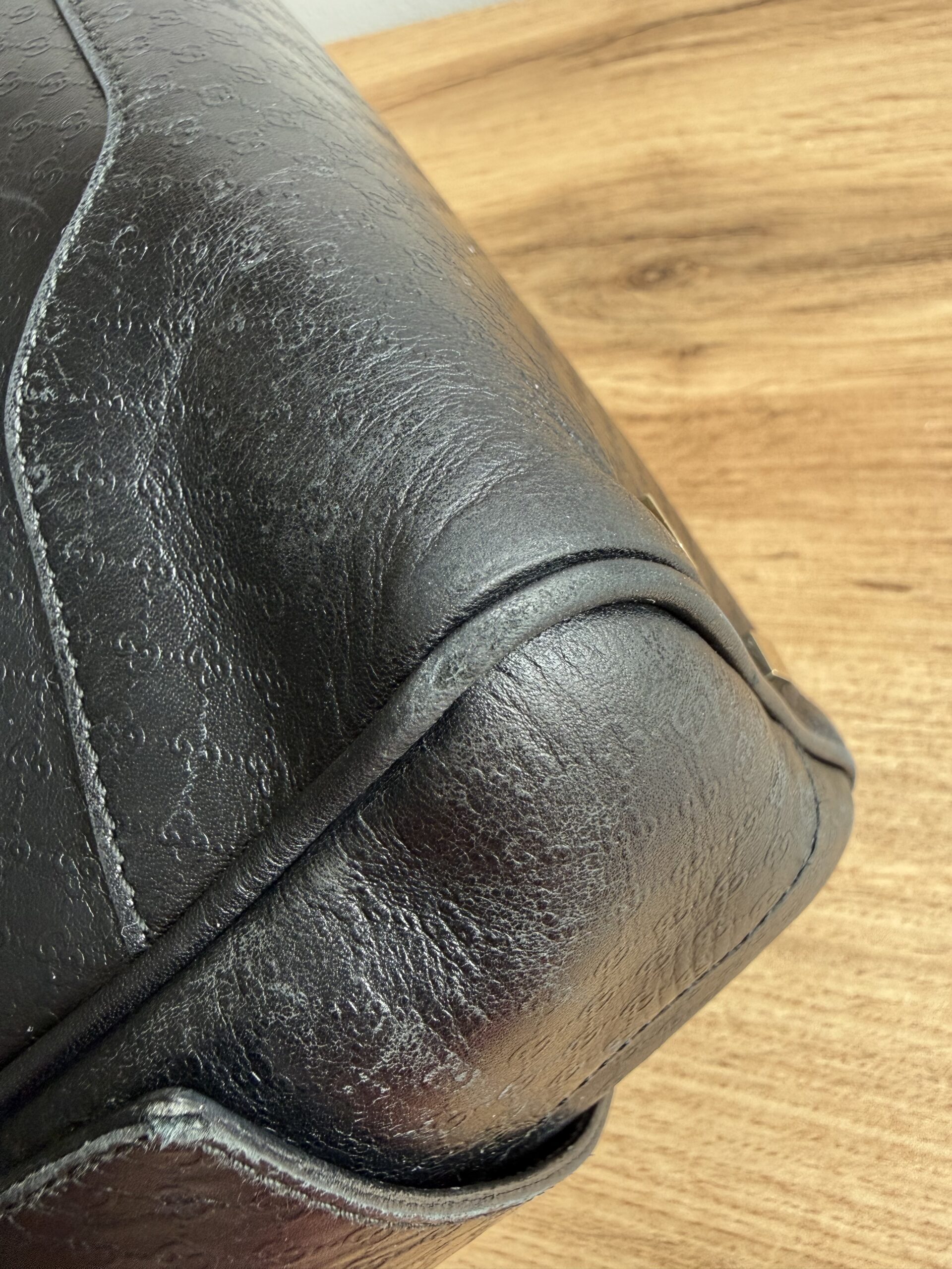 GUCCI Microguccissima Bowling Bag - Image 7
