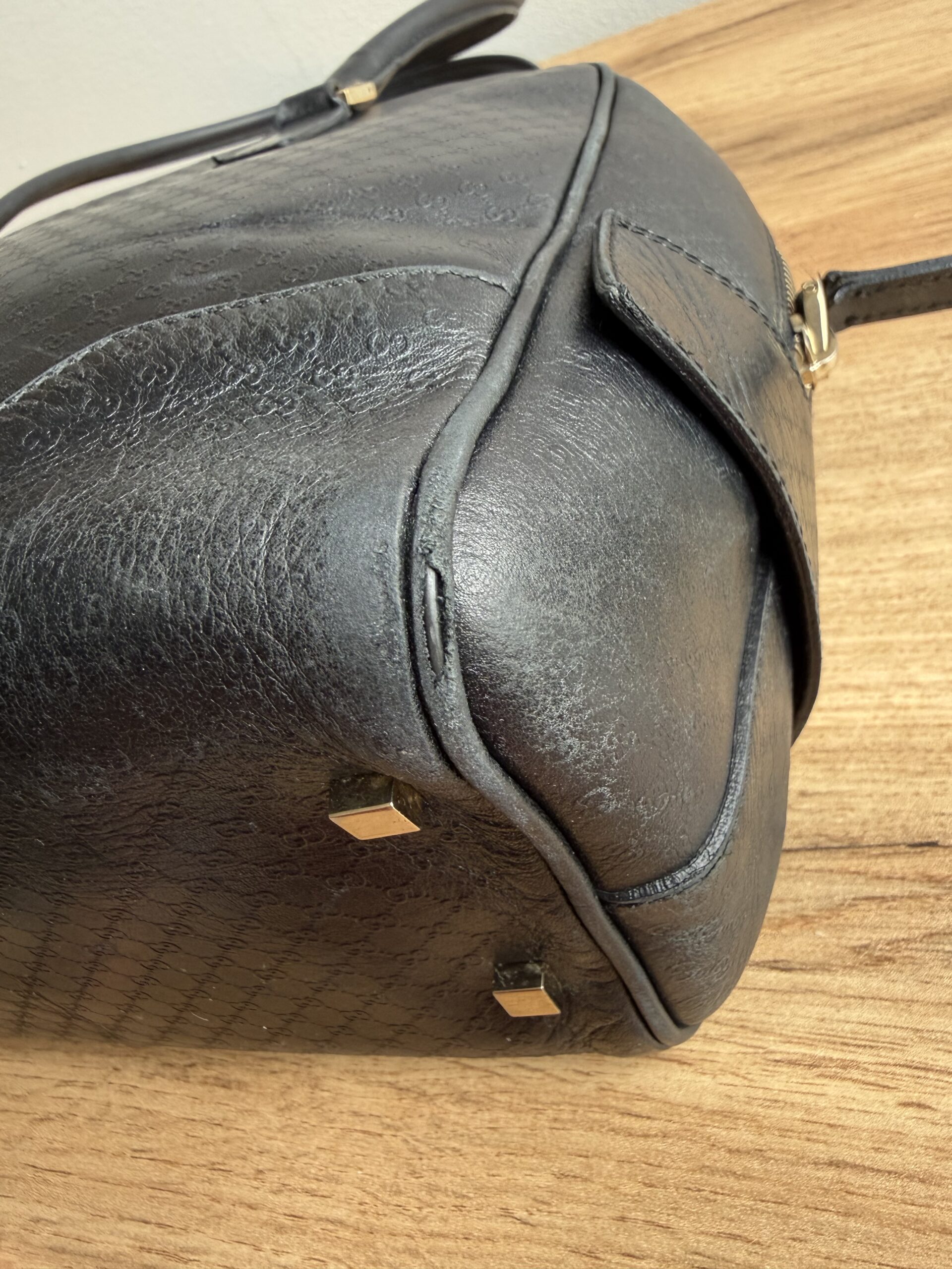 GUCCI Microguccissima Bowling Bag - Image 9